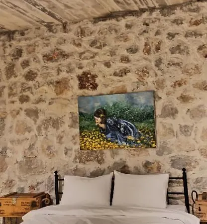 Holiday home Payam Stone House *