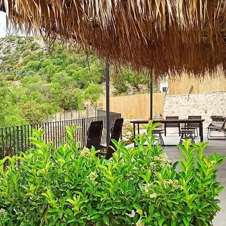 Payam Stone House Holiday home